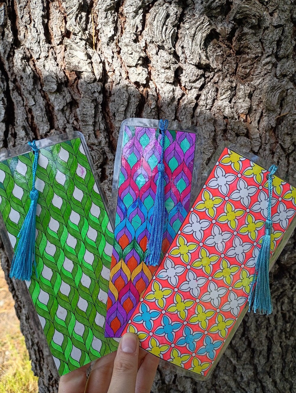Free Handmade Laminated Colorful Patterned Tassel Bookmarks